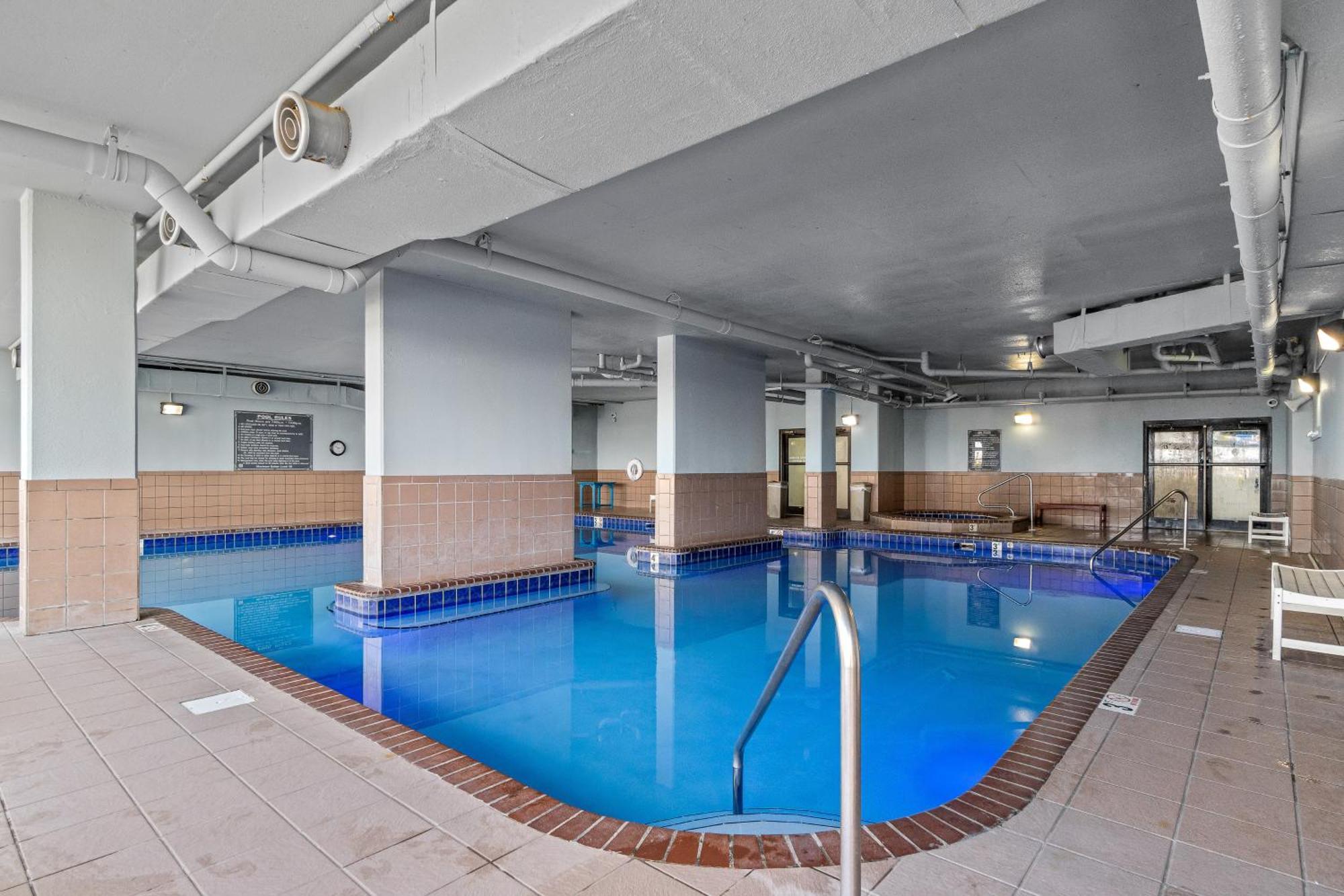 The Phoenix V Resort شاطئ أورانج الغرفة الصورة